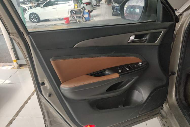 Used Changan CS75 2017 Shangkui Edition 1.5T Automatic Fengxiang Model