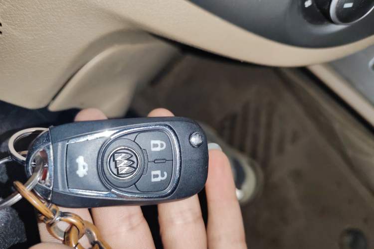 Used Buick Excelle 2013 1.5L Automatic Classic Model Vehicle Key