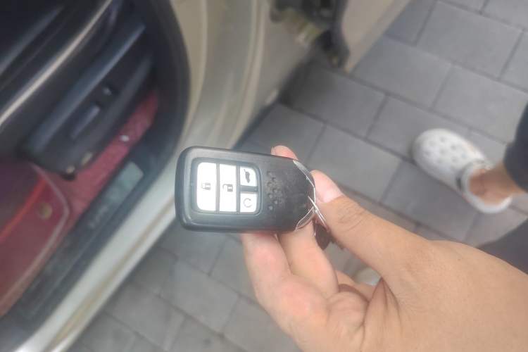 Used Honda UR-V 2017 240TURBO Two-Wheel Drive Luxury Edition China V
