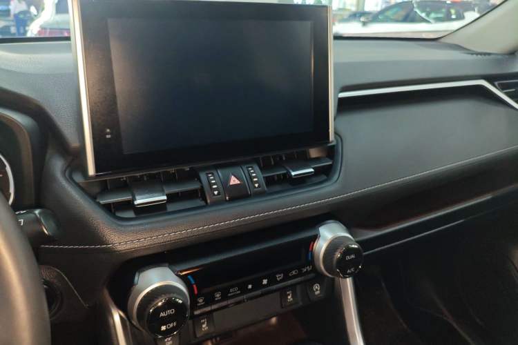 Used Toyota RAV4 2022 2.0L CVT Two-Wheel Drive Prestige Edition
