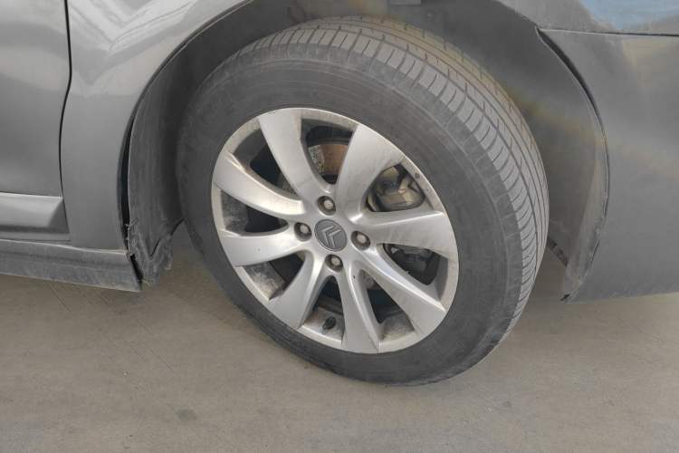 Used Citroen C-Quatre 2010 Sedan 1.6L Manual Shangle Version Right Front Wheel Hub