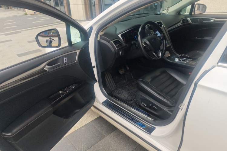 Used Ford Mondeo 2017 EcoBoost 200 Stylish Model