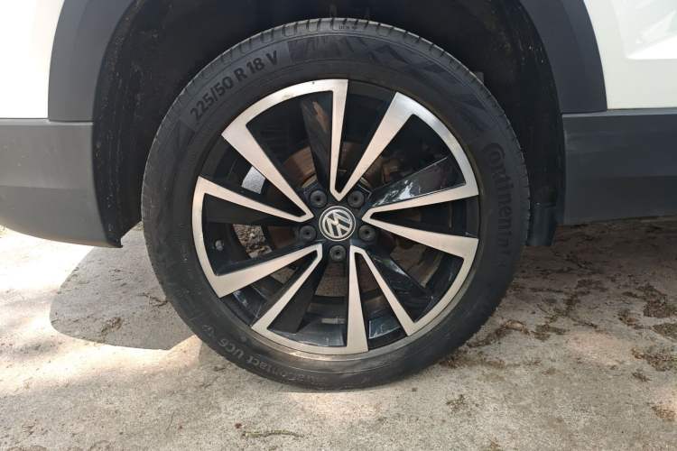 Used Volkswagen Tharu 2020 280TSI Two-Wheel Drive Luxury Plus Version China VI Standard Right Rear Wheel Hub