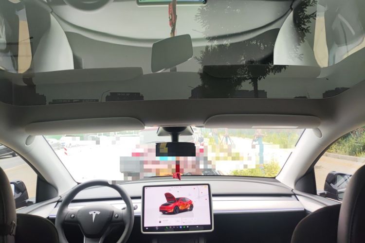 Used Tesla Model Y 2023 High-Performance All-Wheel-Drive Version
