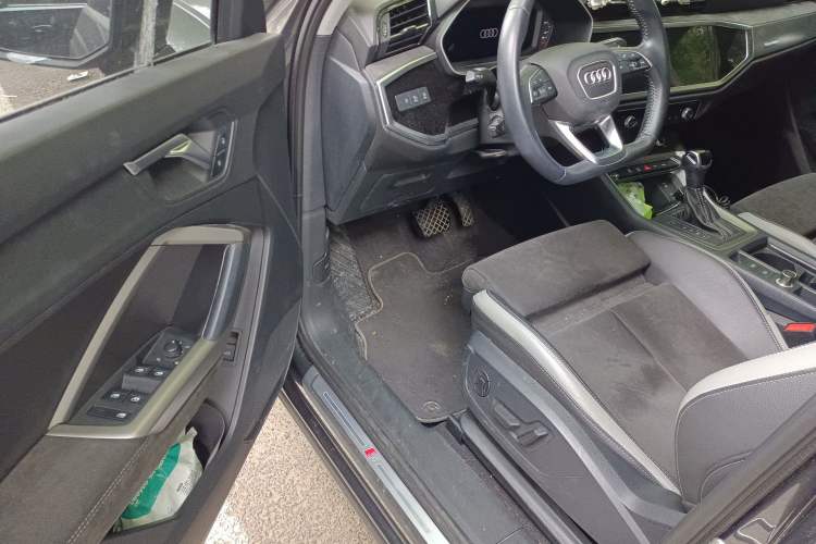 Used Audi Q3 2021 35 TFSI Fashion Dynamic Model Driver Seat