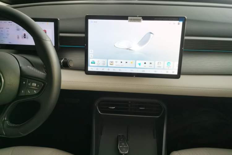 Used BYD Seal 05 DM-i 2025 DM-i Intelligent Drive 120KM Flagship Model Audio And AC Panel