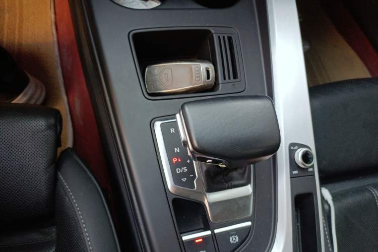 Used Audi A4L 2020 40 TFSI Luxury Dynamic Model
