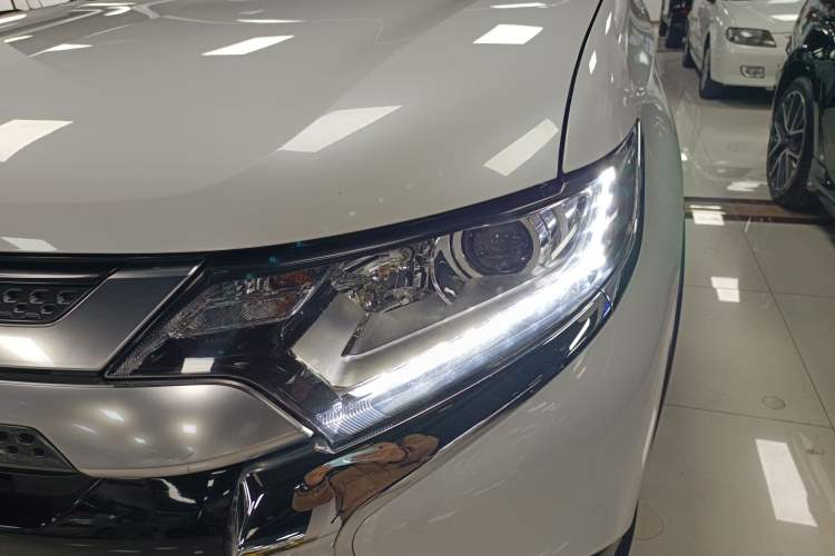 Used Mitsubishi Outlander 2019 2.0L Two-Wheel Drive Comfort Edition 5 Seats China V Standard