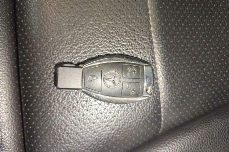 Used Mercedes-Benz GLC 2019 Facelift GLC 260 L 4MATIC Luxury Model
