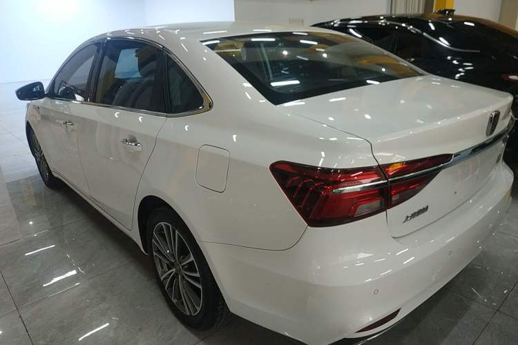 Used Roewe i6 2020 PLUS 1.6L CVT 4G Connected Glory Flagship Edition
