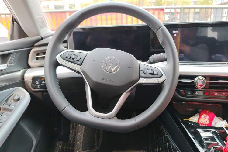Used Volkswagen Lamando 2025 Lavida L 280TSI DSG Spicy Edition Steering Wheel