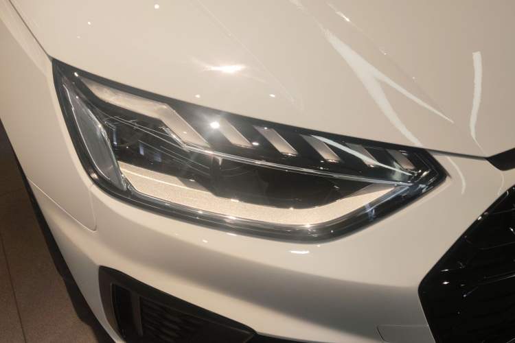 Used Audi A4L 2024 40 TFSI Luxury Dynamic Edition

