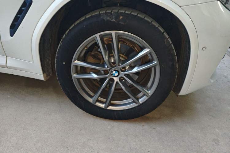 Used BMW X3 2020 xDrive25i M Sport Package Right Front Wheel Hub