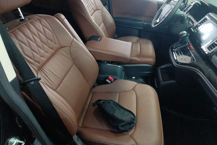 Used Honda Elysion 2019 2.0L Hybrid Supreme Edition