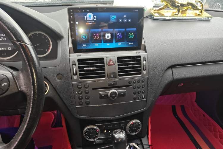 Used Mercedes-Benz C-Class 2010 C 180K Classic model