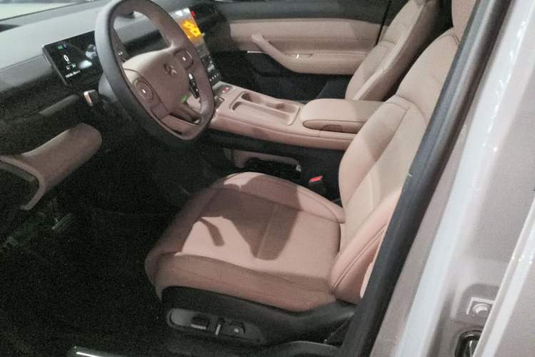 Used Nio ES6 2024 75 kWh
