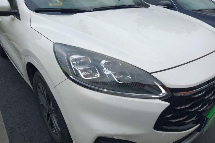 Used Ford Escape 2020 EcoBoost 245 Four-Wheel Drive Luxury Edition