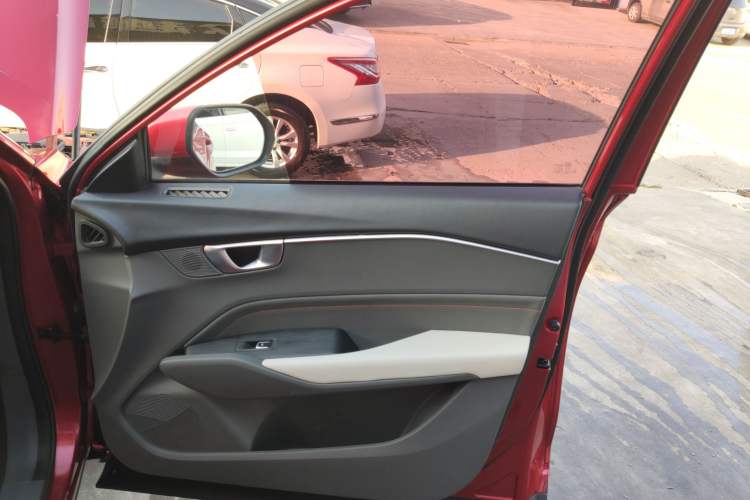 Used Baojun RC-6 2019 1.5T CVT 24-Hour Online Prestige Edition