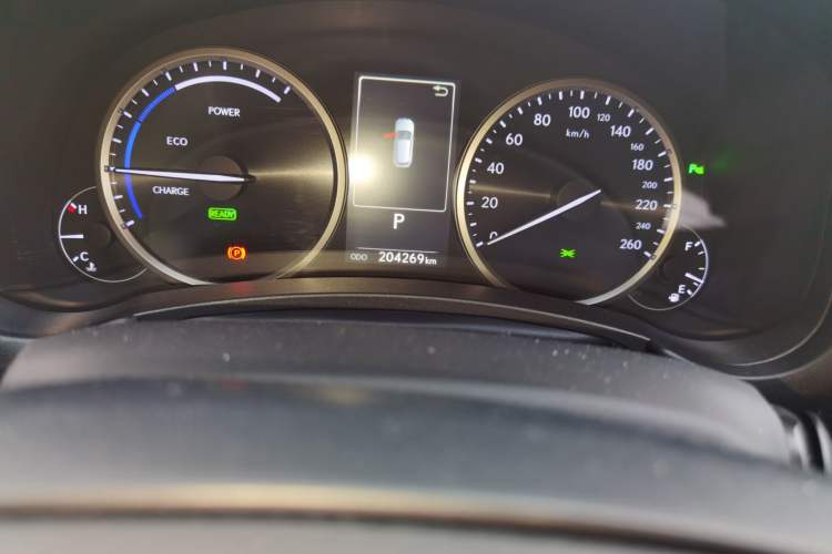 Used Lexus NX 2018 300h Front-Wheel-Drive FENGSHANG Version China V Emission Standard
