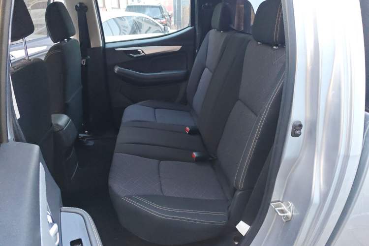 Used Isuzu JLM 2020 2.8T Classic Two-Wheel Drive Diesel Euro VI Comfort Plus Extended Version JE493ZLQ6E