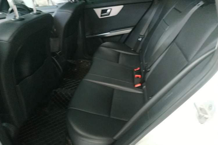 Used Mercedes-Benz GLK-Class 2013 GLK 300 4MATIC Dynamic Sunroof Model