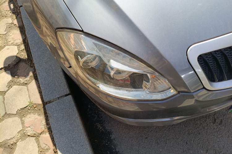 Used Brilliance Junjie 2011 1.6L Manual Economy Model Right Front Headlight