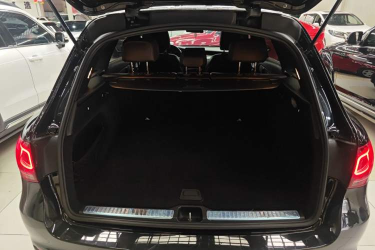 Used Mercedes-Benz GLC 2020 Facelifted GLC 260 L 4MATIC Dynamic Edition
