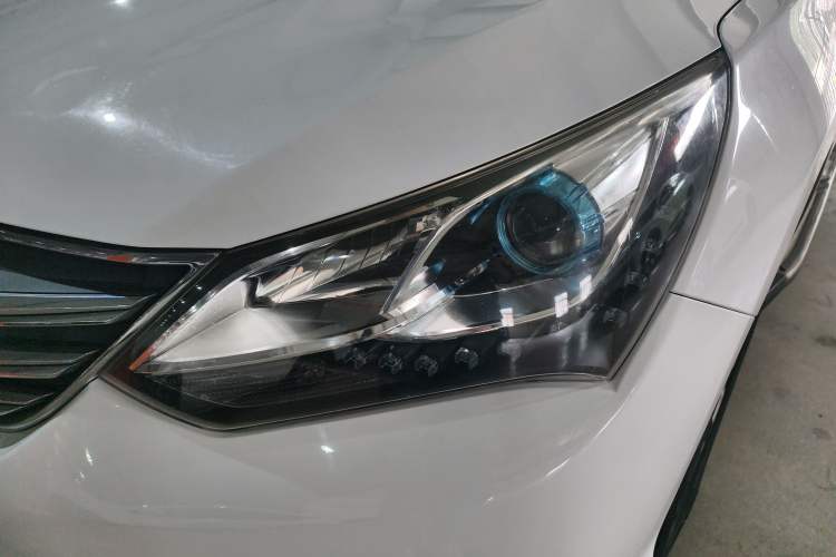 Used BYD Song 2018 1.5TI Manual Smart Connect Enjoyment Model Left Front Headlight