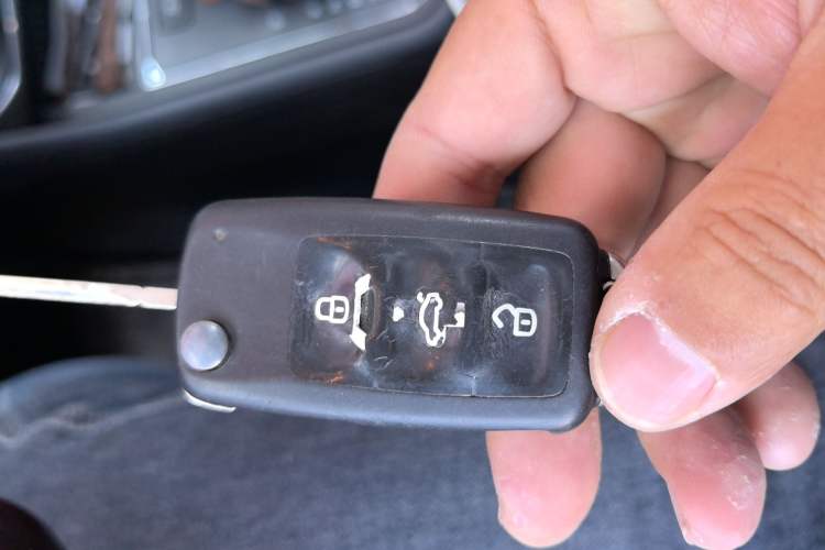 Used Volkswagen Lavida 2015 1.6L Automatic Comfort Edition Vehicle Key