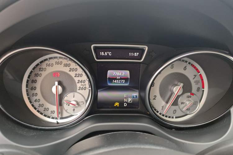 Used Mercedes-Benz GLA 2016 GLA 220 4MATIC Fashion Edition Instrument Cluster