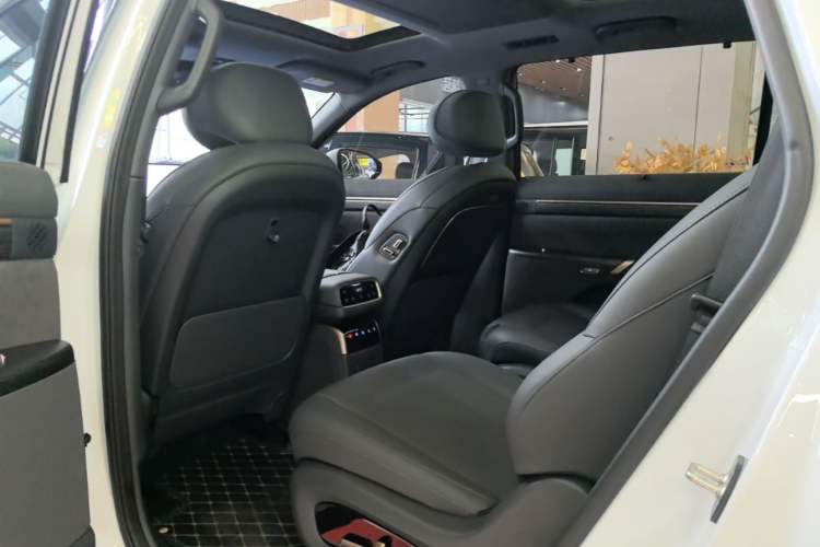 Used Dongfeng eπ eπ008 2025 210Ultra LikeYi Edition 6-Seater