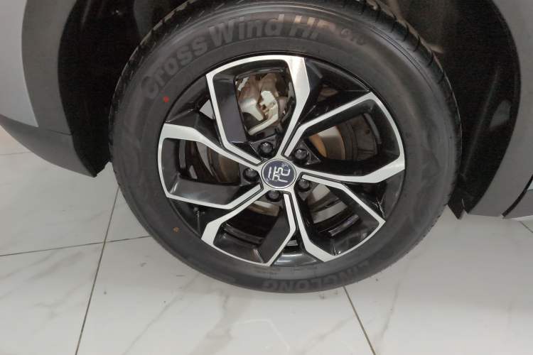 Used BYD Yuan PLUS 2022 430 km Luxury Version Right Rear Wheel Hub