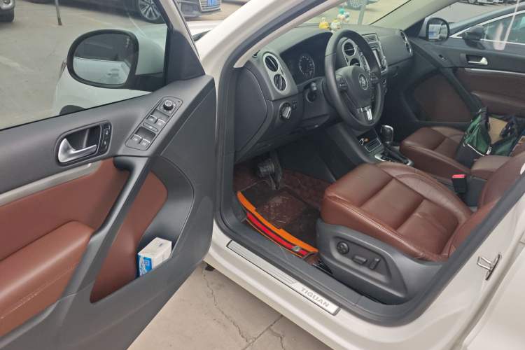 Used Volkswagen Tiguan L 2013 1.8TSI Automatic Two-Wheel Drive Luxury Model
