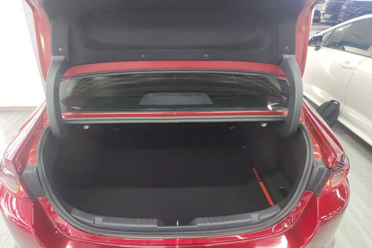Used Mazda 3 Axela 2021 2.0L Automatic Zhi Rui Edition Trunk