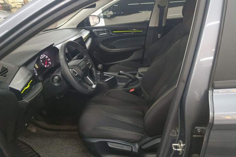 Used Roewe i5 2021 1.5L Manual Platinum Edition
