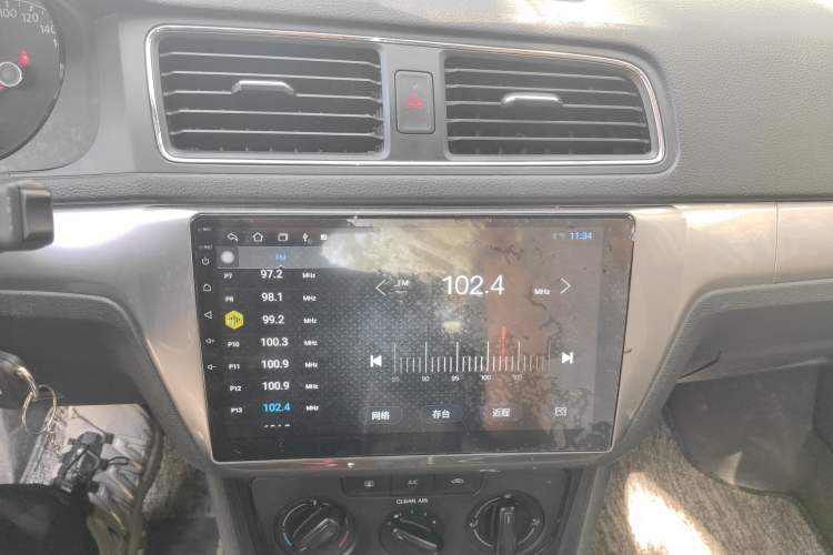 Used Volkswagen Lavida 2015 1.6L Automatic Fashion Edition Audio And AC Panel