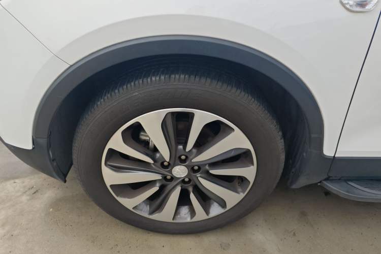 Used Buick Encore 2017 18T Automatic Two-Wheel Drive Urban Elite Model Left Front Wheel Hub