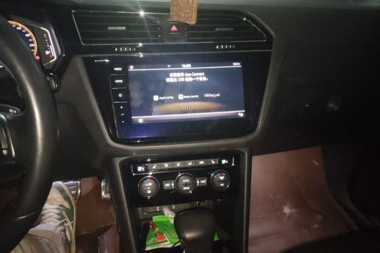 Used Volkswagen Tiguan L 2019 330TSI Automatic Two-Wheel Drive R-Line Flagship Model China VI Standard