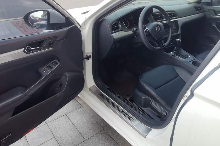 Used Volkswagen Lamando 2017 230TSI DSG Fashion Edition
