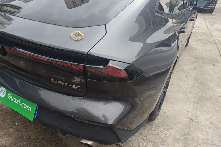 Used CHANGAN UNI-V 2022 1.5T Prestige Version