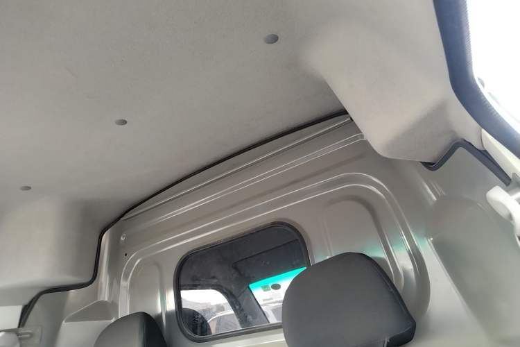 Used Jinbei New Hiace EV 2023 Profit-Making Type Headliner
