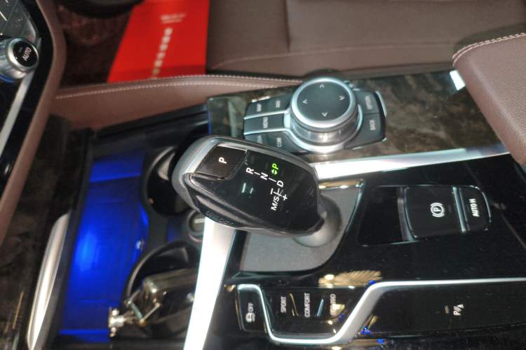 Used BMW 5 Series 2022 Restyled 525Li Luxury Package