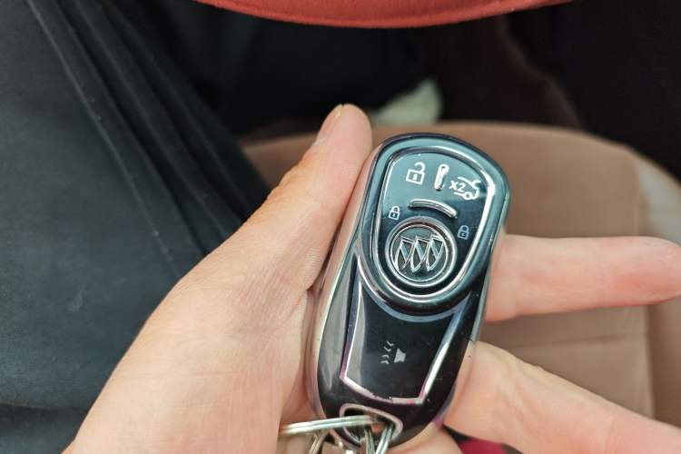 Used Buick Regal 2019 20T Elite Version China VI Standard Vehicle Key