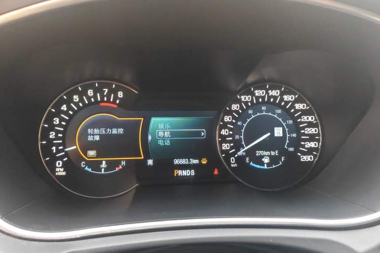 Used Lincoln MKX 2015 2.0T Two-Wheel Drive Deluxe Edition
