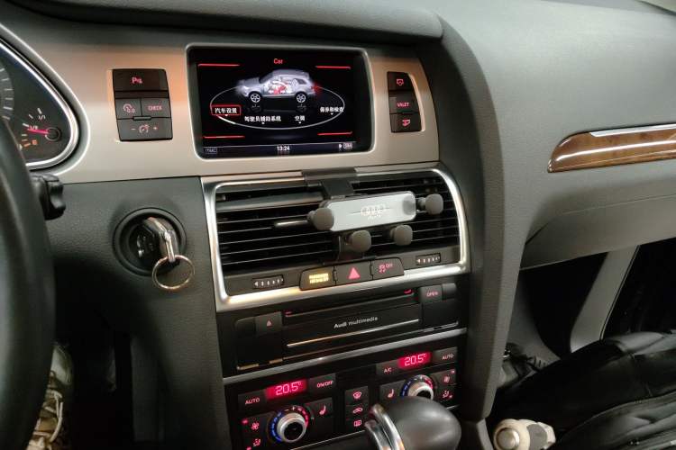 Used Audi Q7 2014 35 TFSI quattro Ambition model
