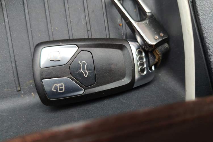 Used Audi Q7 2016 45 TFSI S line Sport Edition Vehicle Key