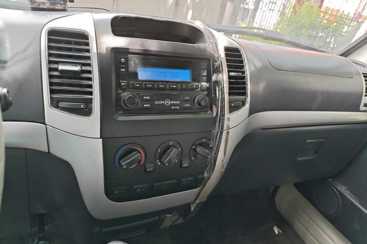 Used Golden Dragon Hiace 
