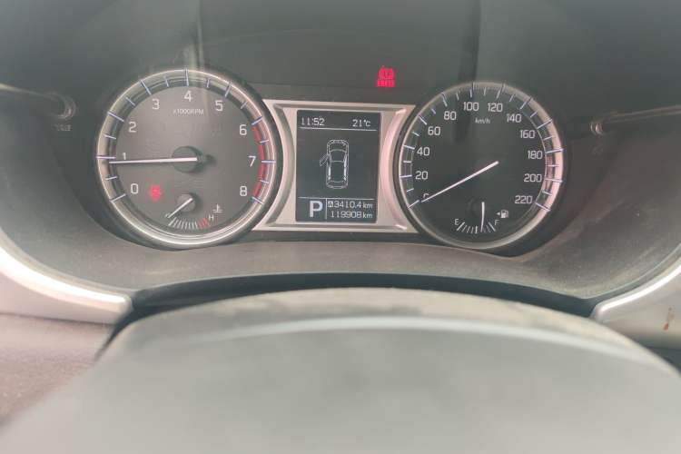 Used Suzuki Vitara 2016 1.4T Automatic Two-Wheel Drive Elite Model Odometer Close Up