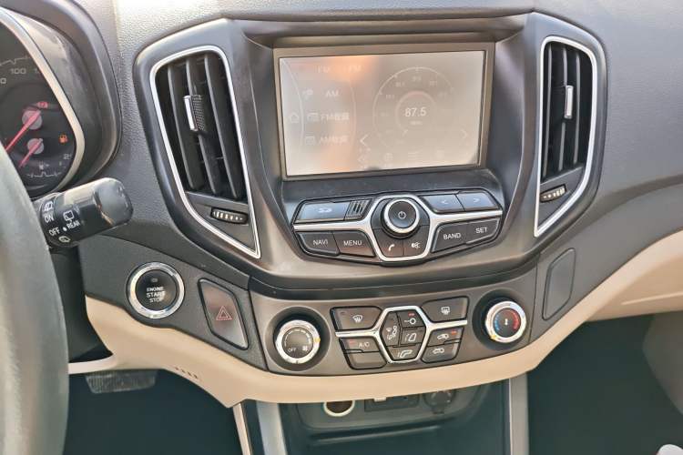 Used Chery Tiggo 5 2014 2.0L CVT Joyful Edition Audio And AC Panel