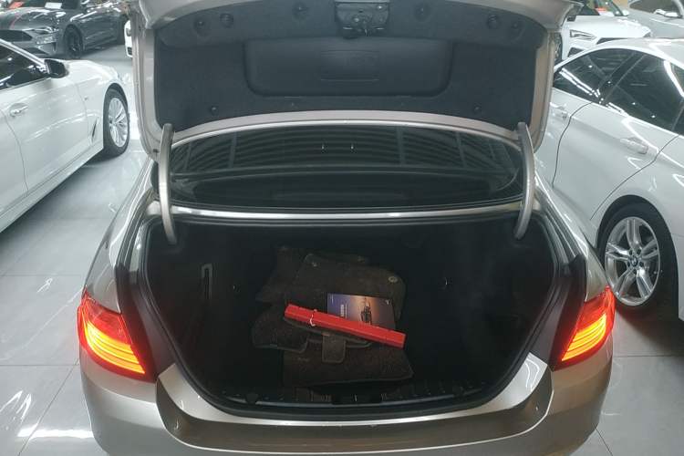 Used BMW 5 Series 2014 520Li Elegant Model